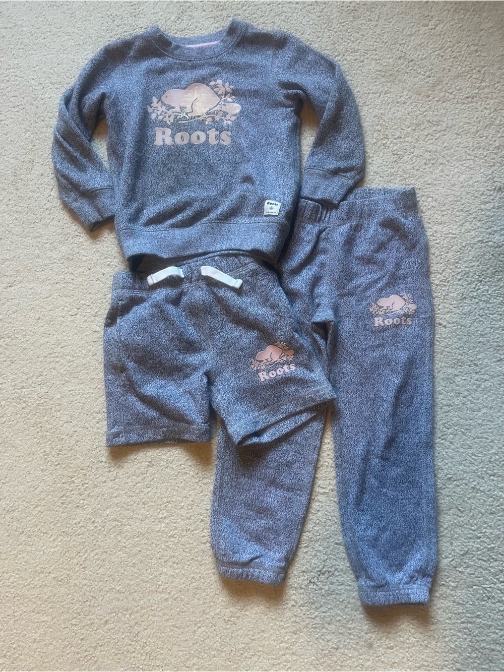 Roots Kids sweatsuit